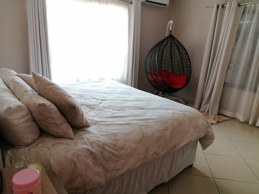 6 Bedroom Property for Sale in Zinniaville North West